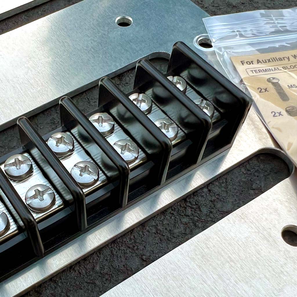 Blue Sea 30A Terminal Block image 10