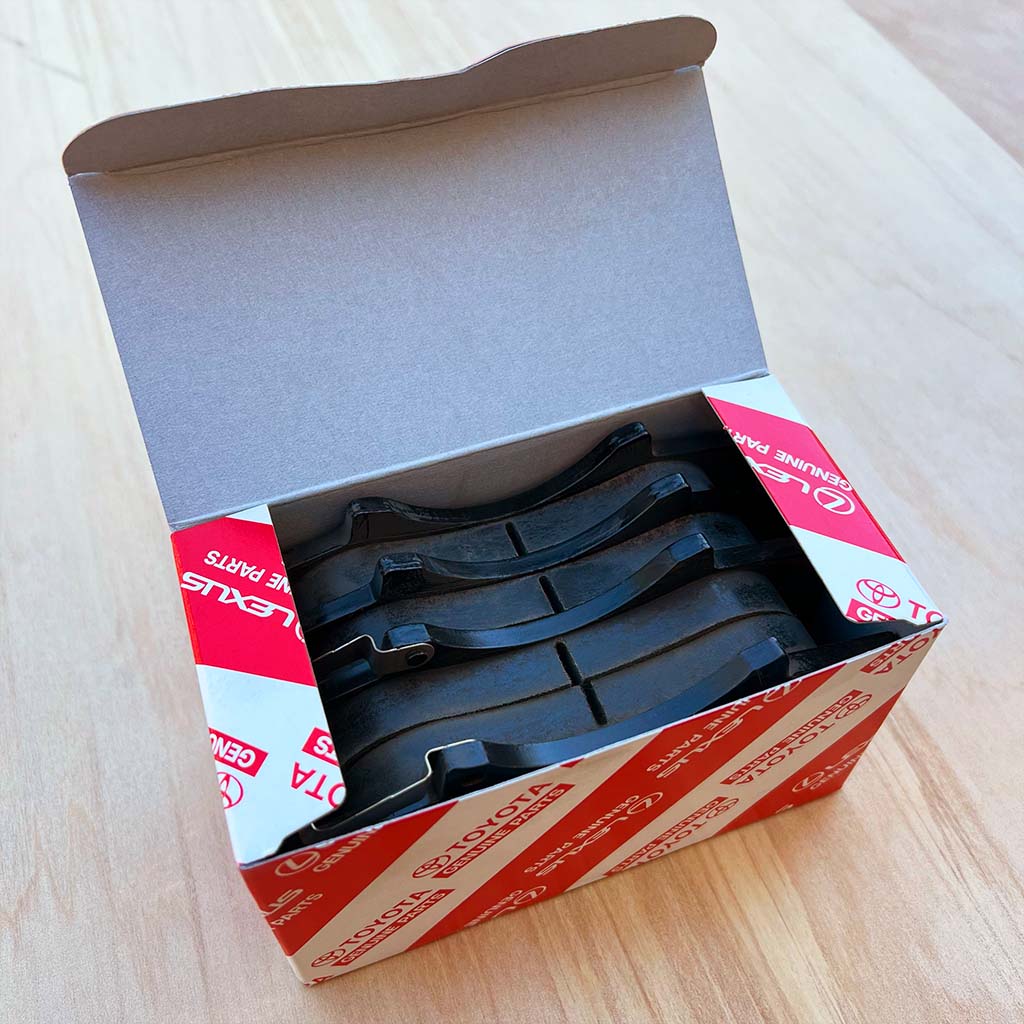 Tacoma OEM Front Disc Brake Pad Kit image 4